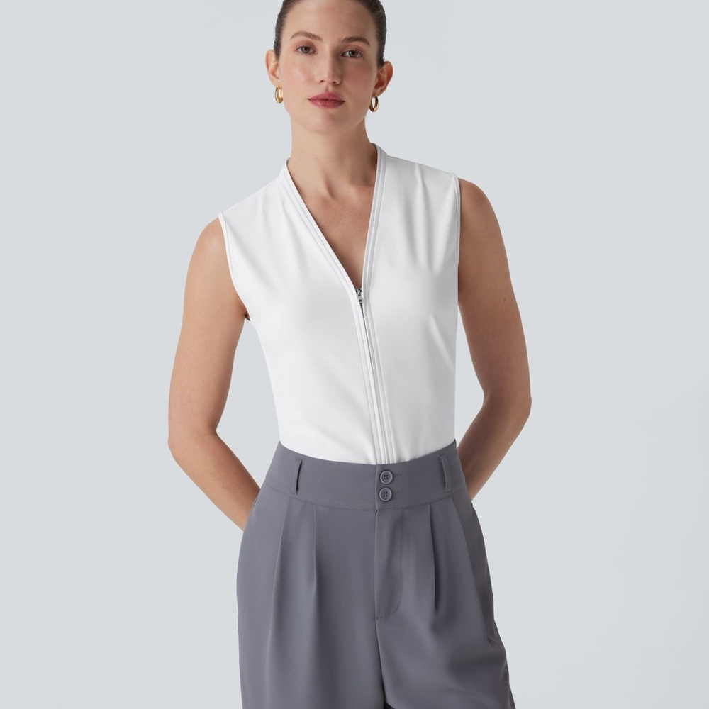 NWT Halara SoftlyZero Airy V-Neck White Blouse Size L - Picture 4 of 9